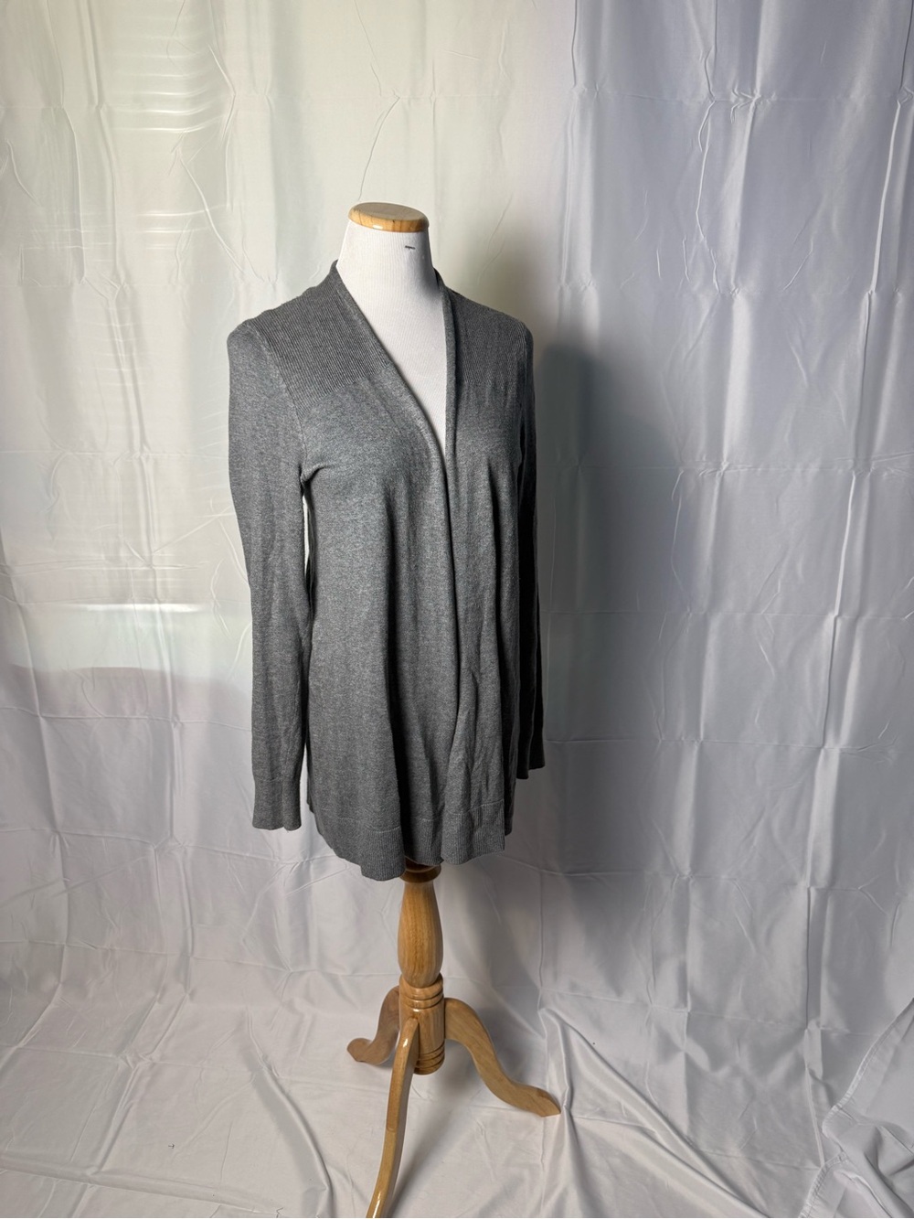 467-LOFT Charcoal Gray Open-Front Lightweight Cardigan